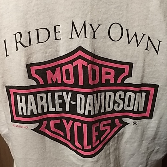 Harley-Davidson Tops - XL Harley Davidson "I ride my own" V-neck T-shirt